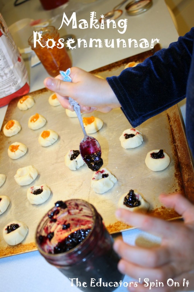 Thumbprint cookie recipe for Rosenmunnar from Sweden for kids