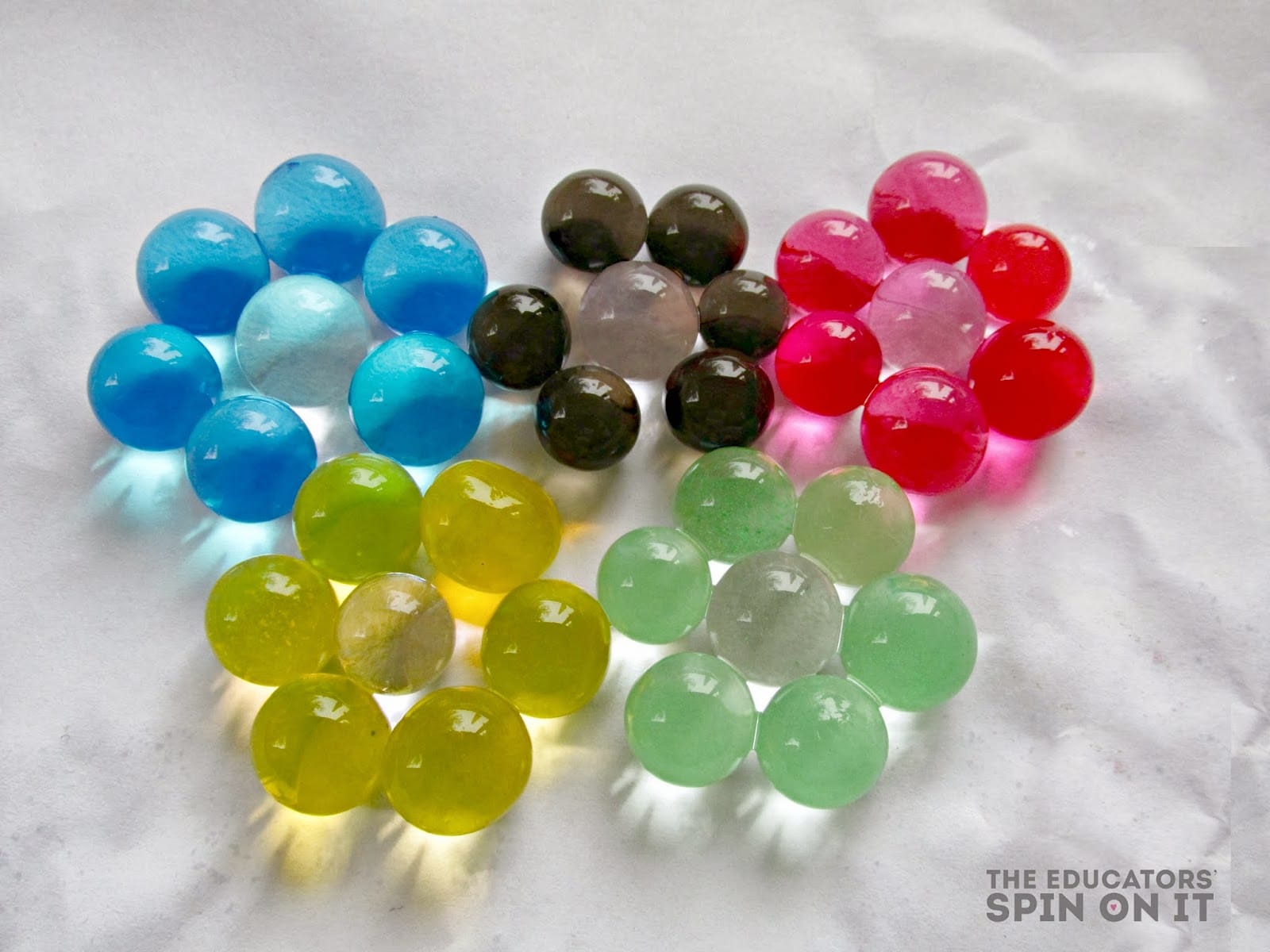 Make the olympic rings with water beads with your child
