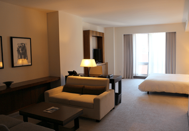 Family Review of Langham Place on Fifth Avenue in New York City