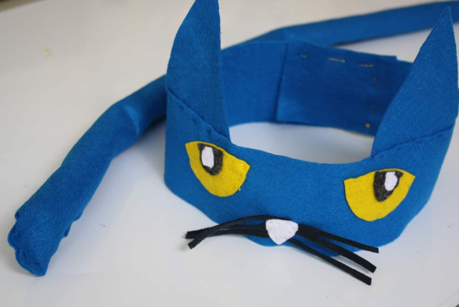 DIY Pete the Cat Costume Headband