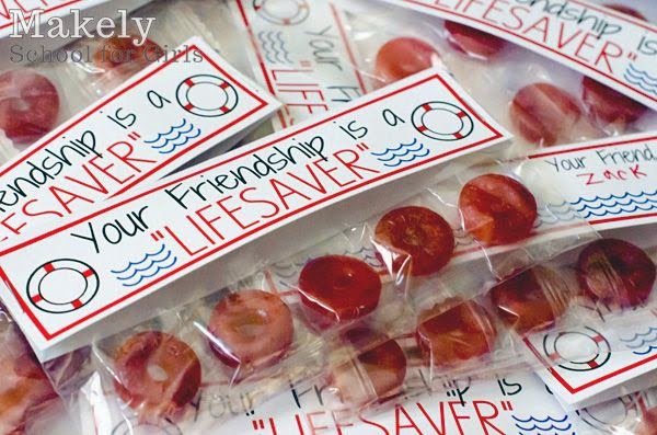 Lifesaver themed Valentine with printable saying "Your friendship is a lifesaver"