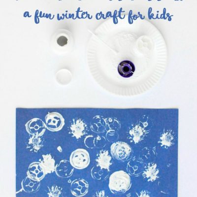 Snowflake Stamping – the perfect craft for kids on a cold winter day!