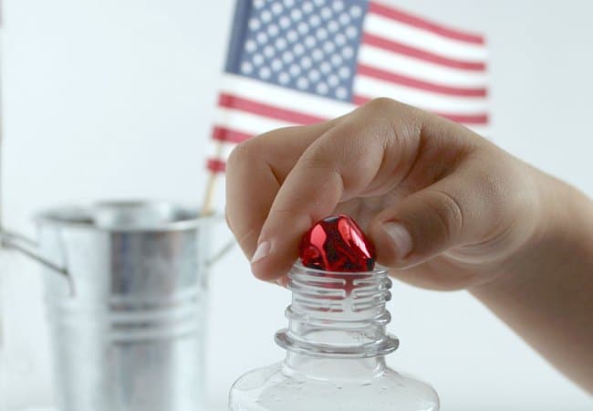 4th of July Fine Motor Activity with Sensory Bottle