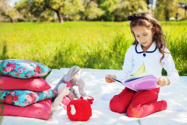 Summer Reading Ideas for Kids and parents